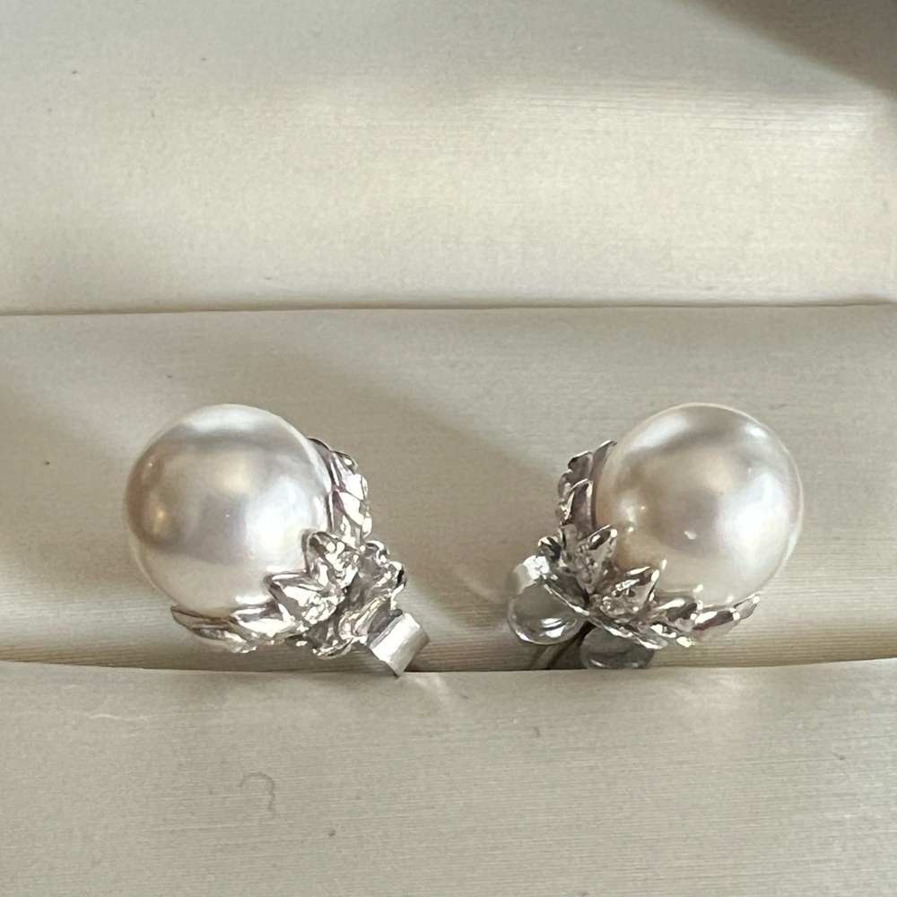 Pearl, zirconia and silver Pearl earring